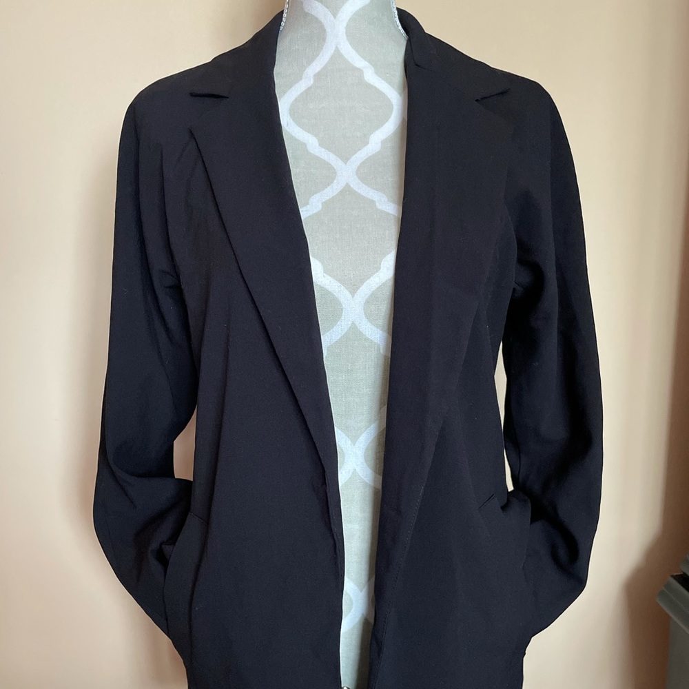 Great quality lined black oversized blazer